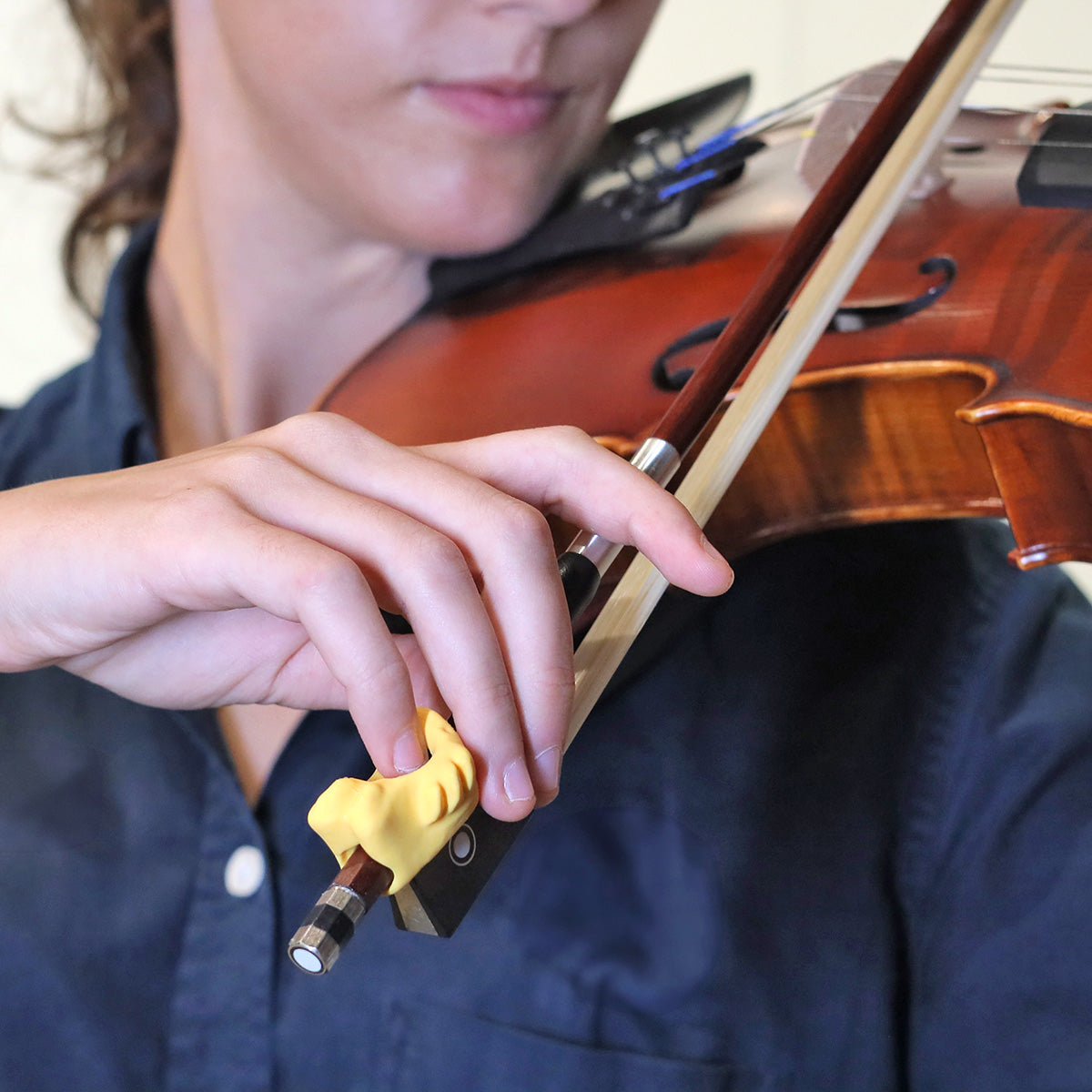 Things 4 Strings Bow Hold Fish Sunny Yellow