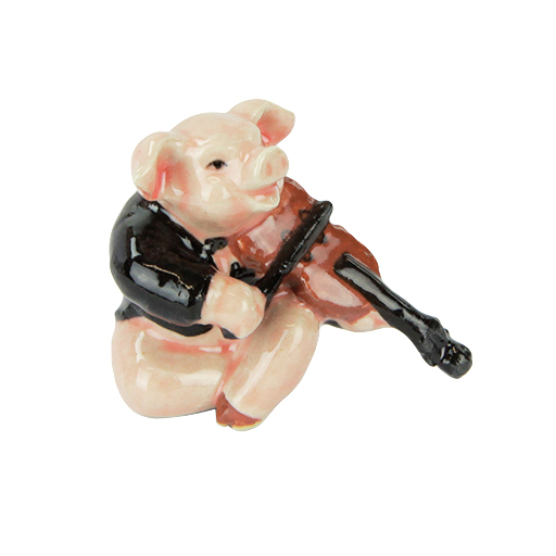 PIG PLAYING THE VIOLIN