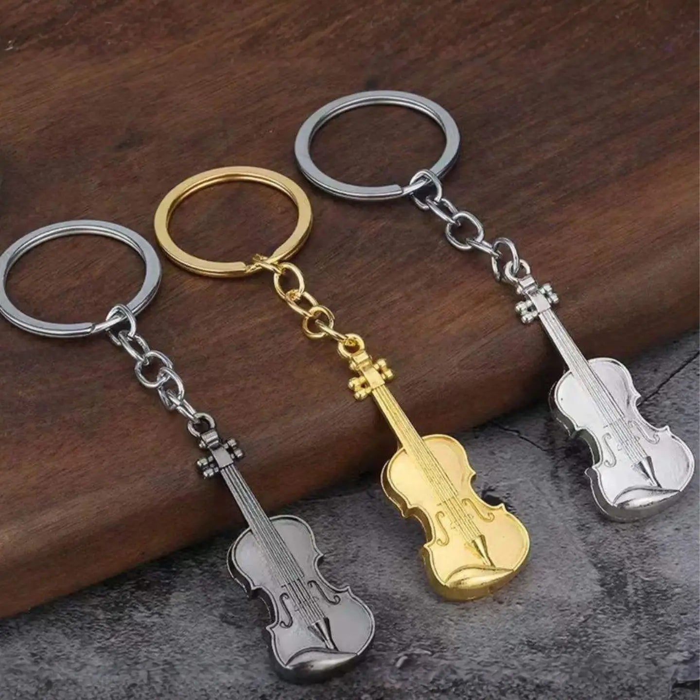 Violin Keyring Metal Gold