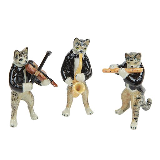 PORCELAIN CAT MUSICIANS IN TUX VIOLIN, FLUTE & SAX. FIGURINES